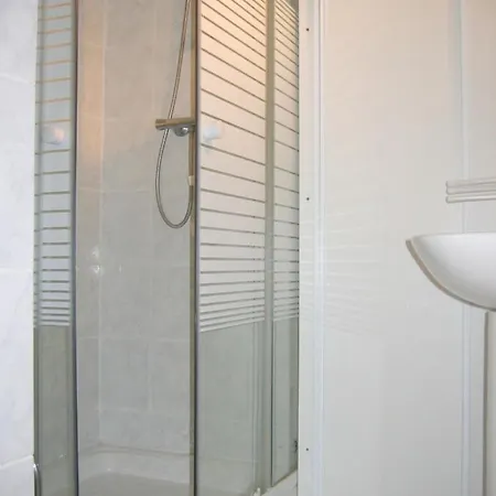Apartment Seaview: 2-bedroom With Balcony And Wi-fi