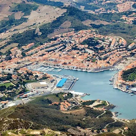 Apartment Seaview: 2-bedroom With Balcony And Wi-fi Port Vendres