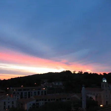 Avec Vue Sur A Port-vendres, 60 M², Balcons. Apartament *