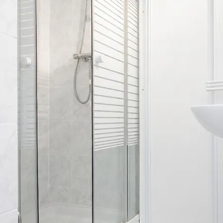 Avec Vue Sur A Port-vendres, 60 M², Balcons. Пор-Вандр