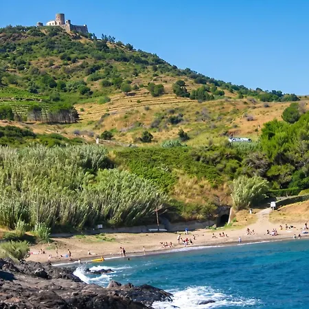 Avec Vue Sur A Port-vendres, 60 M², Balcons.