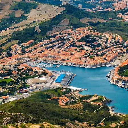 Avec Vue Sur A Port-vendres, 60 M², Balcons. Apartman