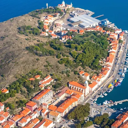 Avec Vue Sur A Port-vendres, 60 M², Balcons. Апартаменты