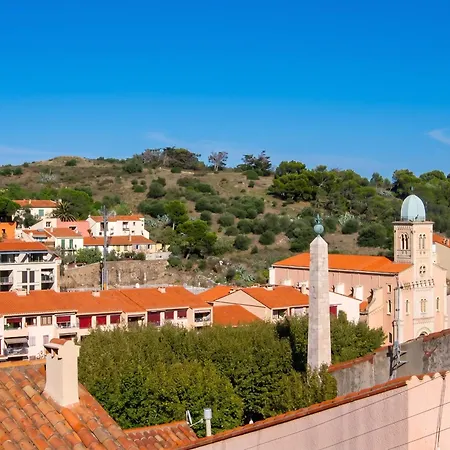 Apartman Avec Vue Sur A Port-vendres, 60 M², Balcons.