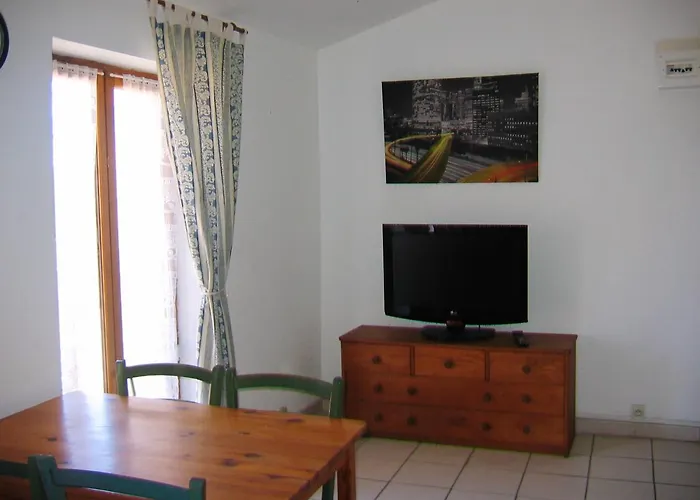 Apartment Avec Vue Sur A Port-vendres, 60 M², Balcons.