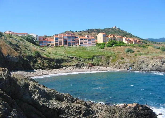 Apartment Avec Vue Sur A Port-vendres, 60 M², Balcons.