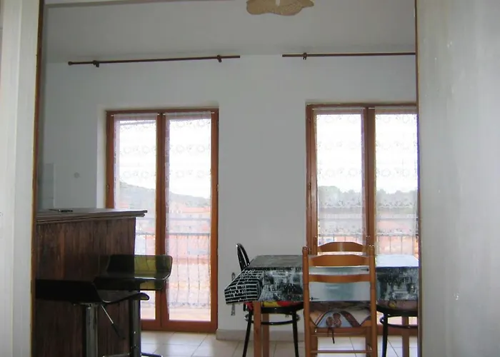 Avec Vue Sur A Port-vendres, 60 M², Balcons.